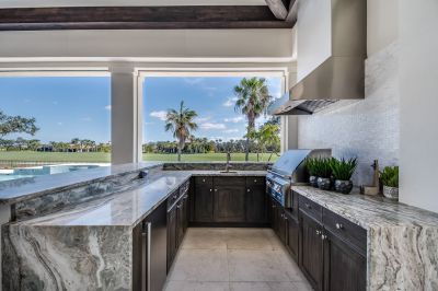 Outdoor Kitchen Construction in Charleston, SC